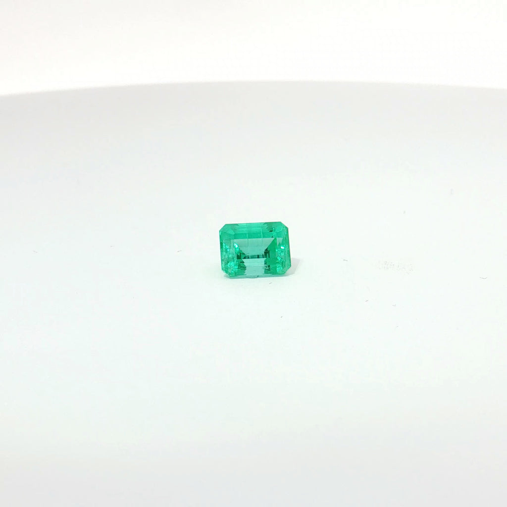 Vivid Green Emerald