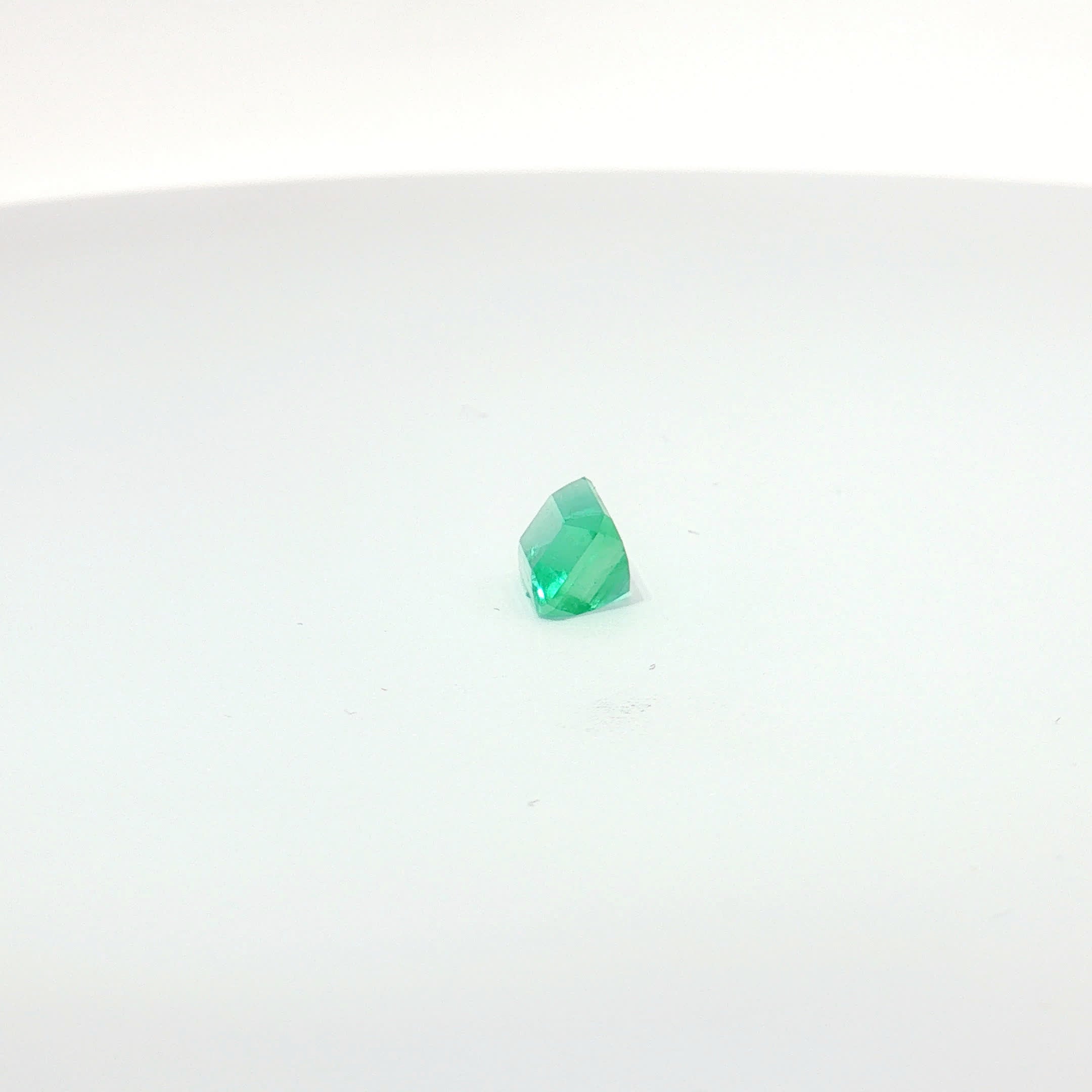 Vivid Green Emerald