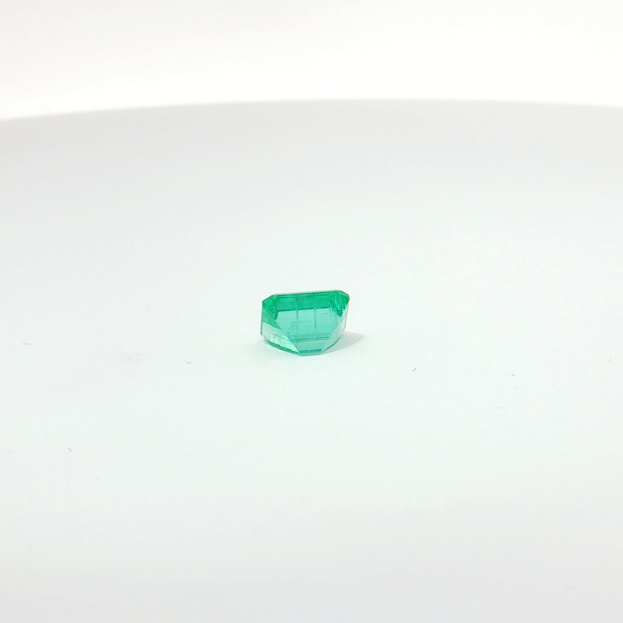 Vivid Green Emerald