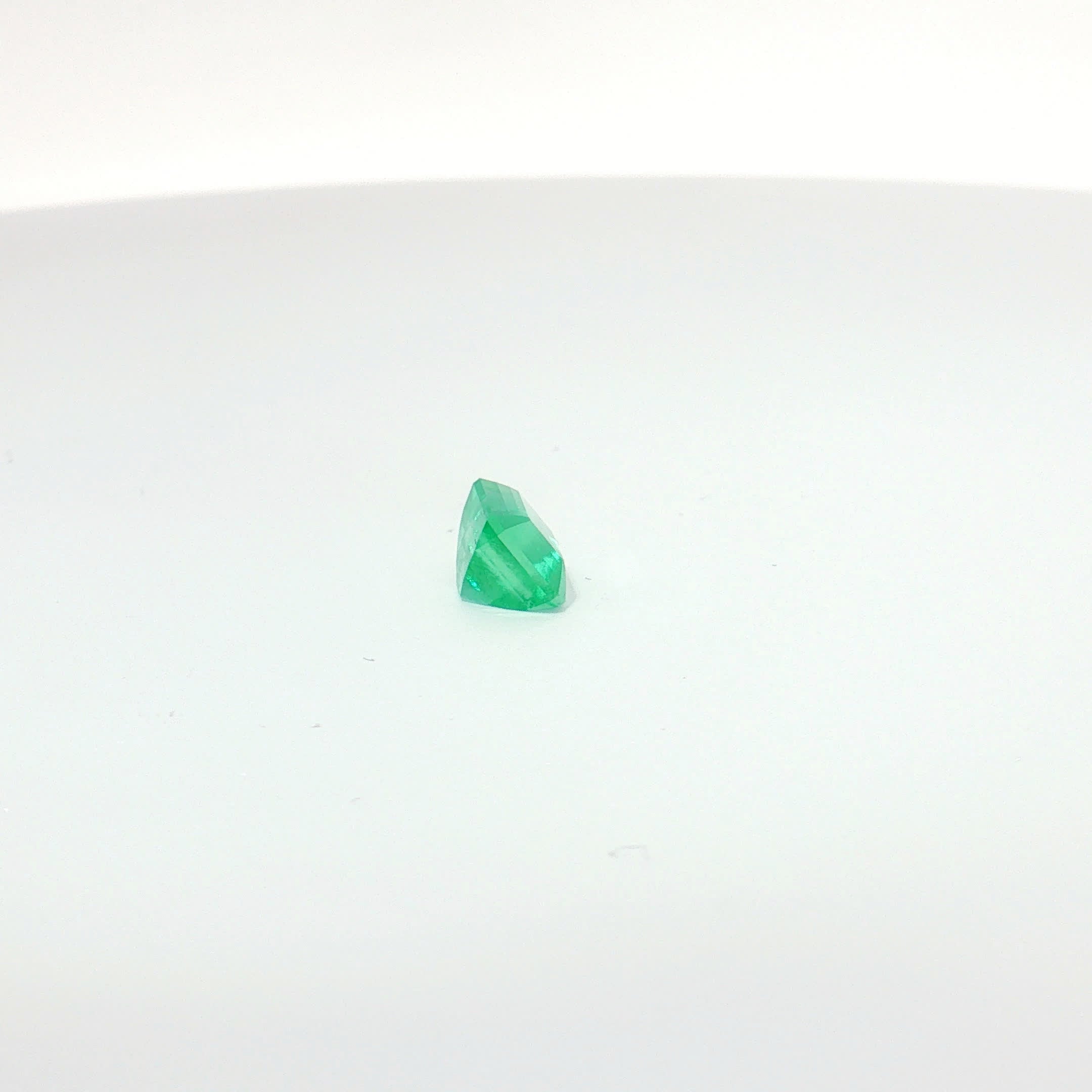 Vivid Green Emerald