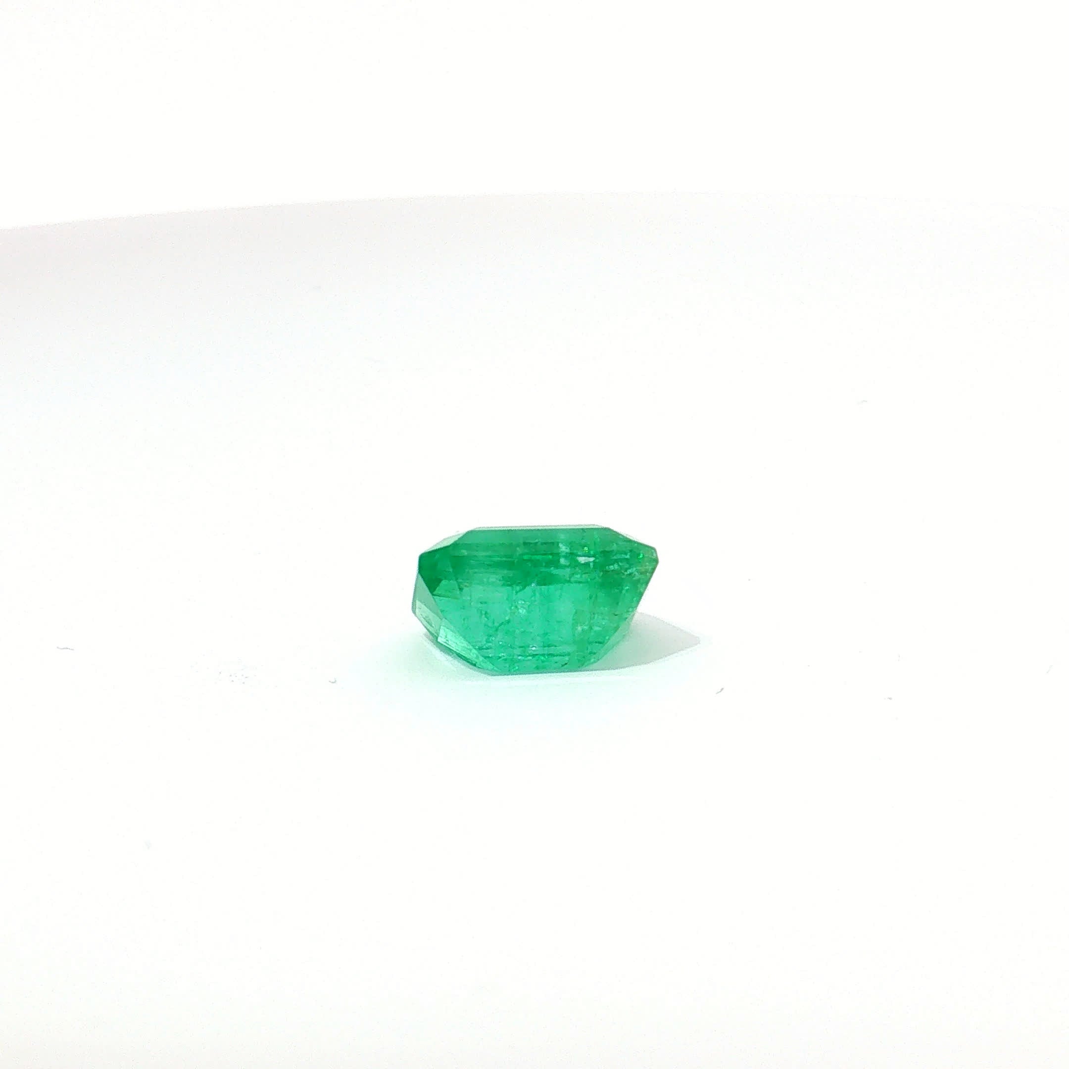 Vivid Green Emerald