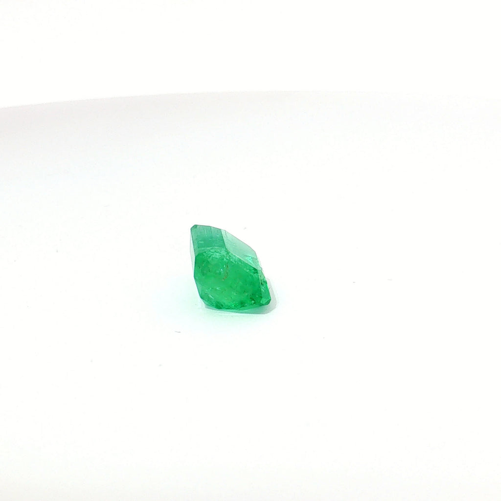 Vivid Green Emerald