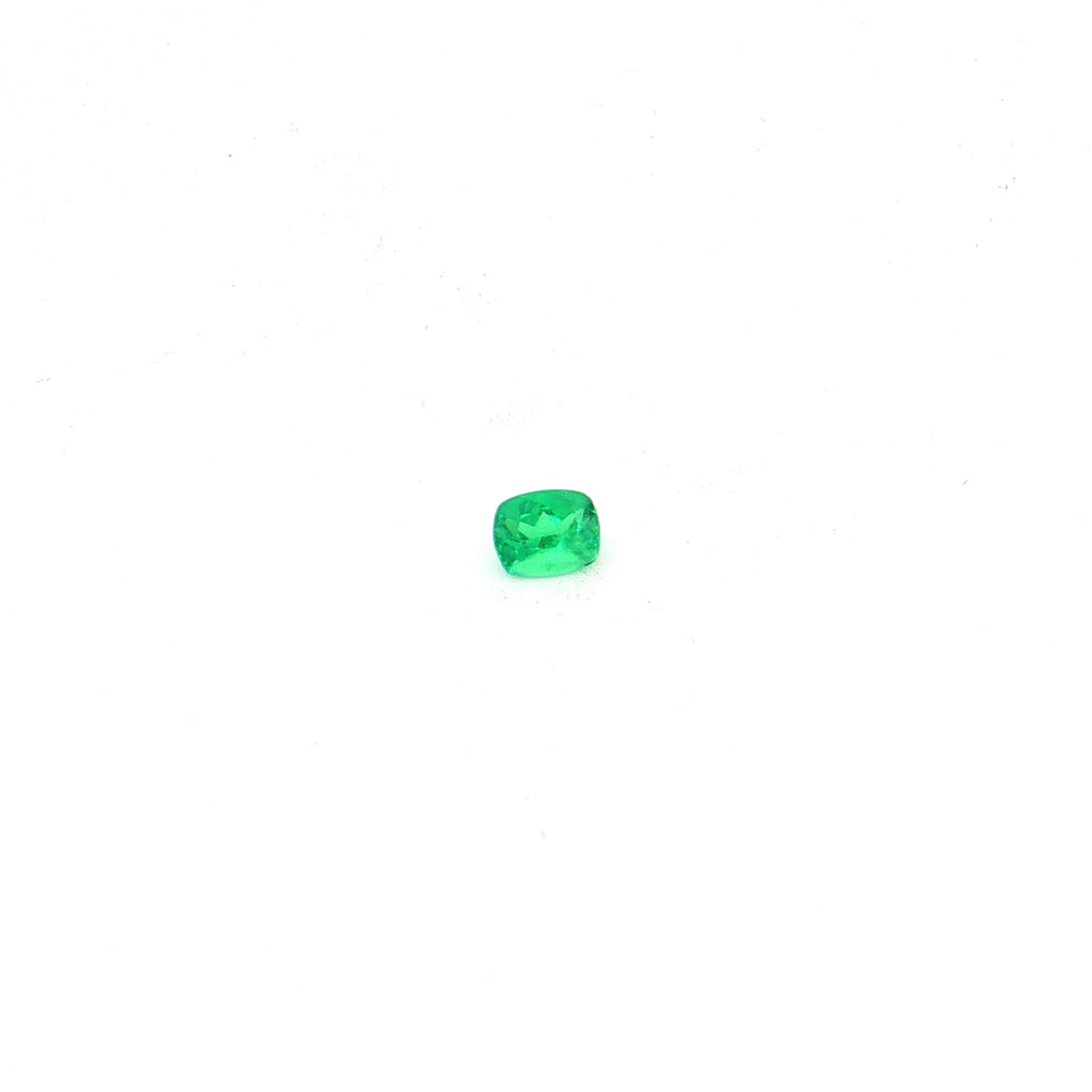 Green Sodalite, 0.46 ct, Cushion