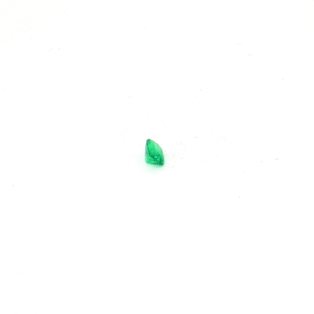 Green Sodalite, 0.46 ct — view 4