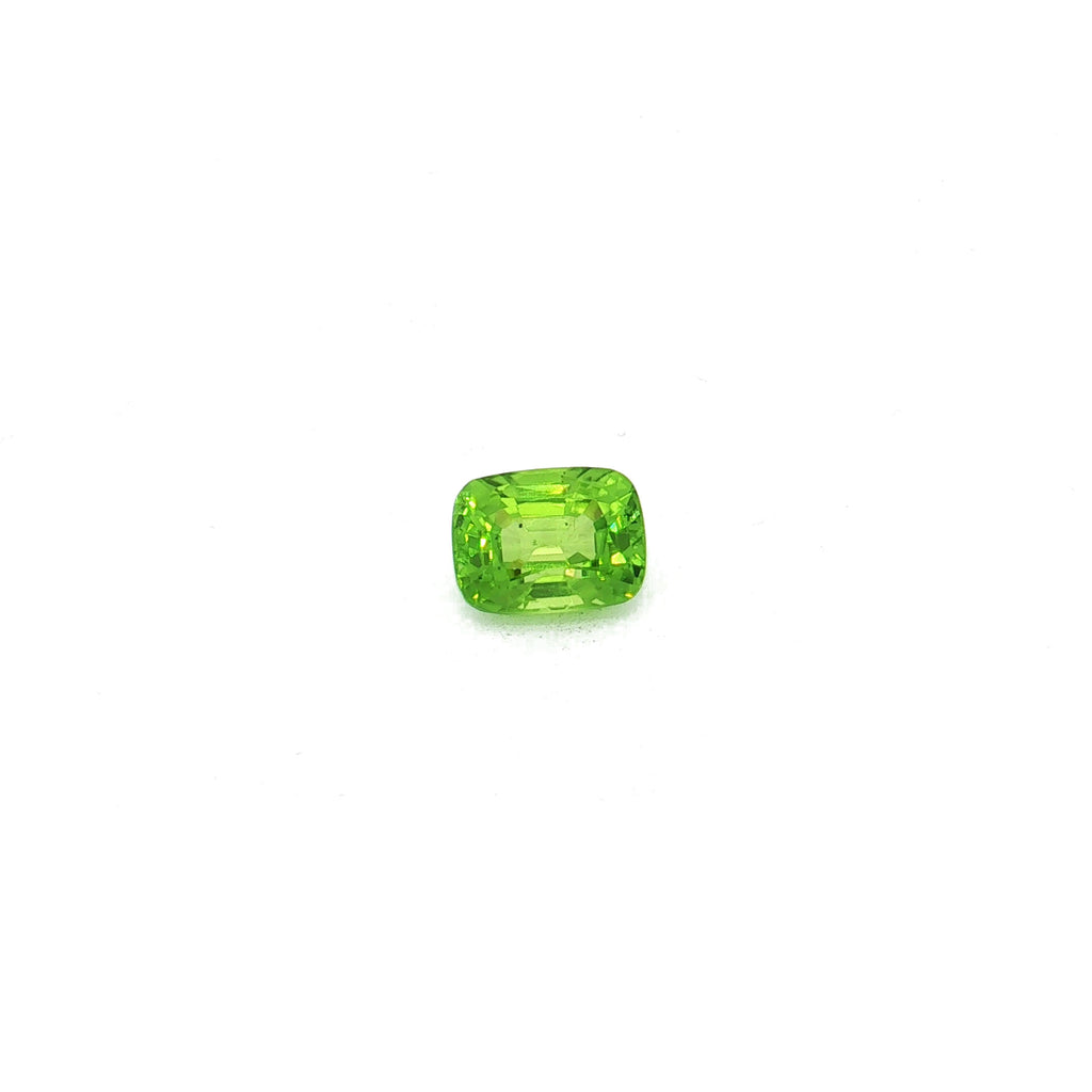 Burmese Yellowish Green Peridot, 3.65 ct, Cushion · Brilliant / Step