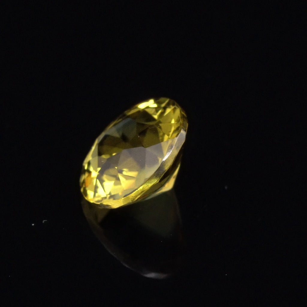 Yellowish-Green Chrysoberyl · 2.33 ct
