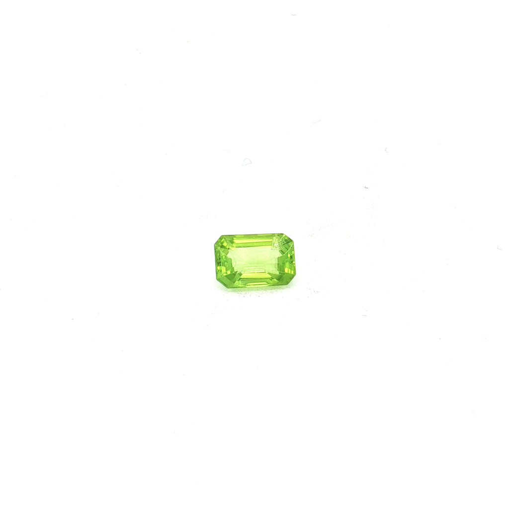 Emerald-Cut Yellowish Green Peridot UN-0302