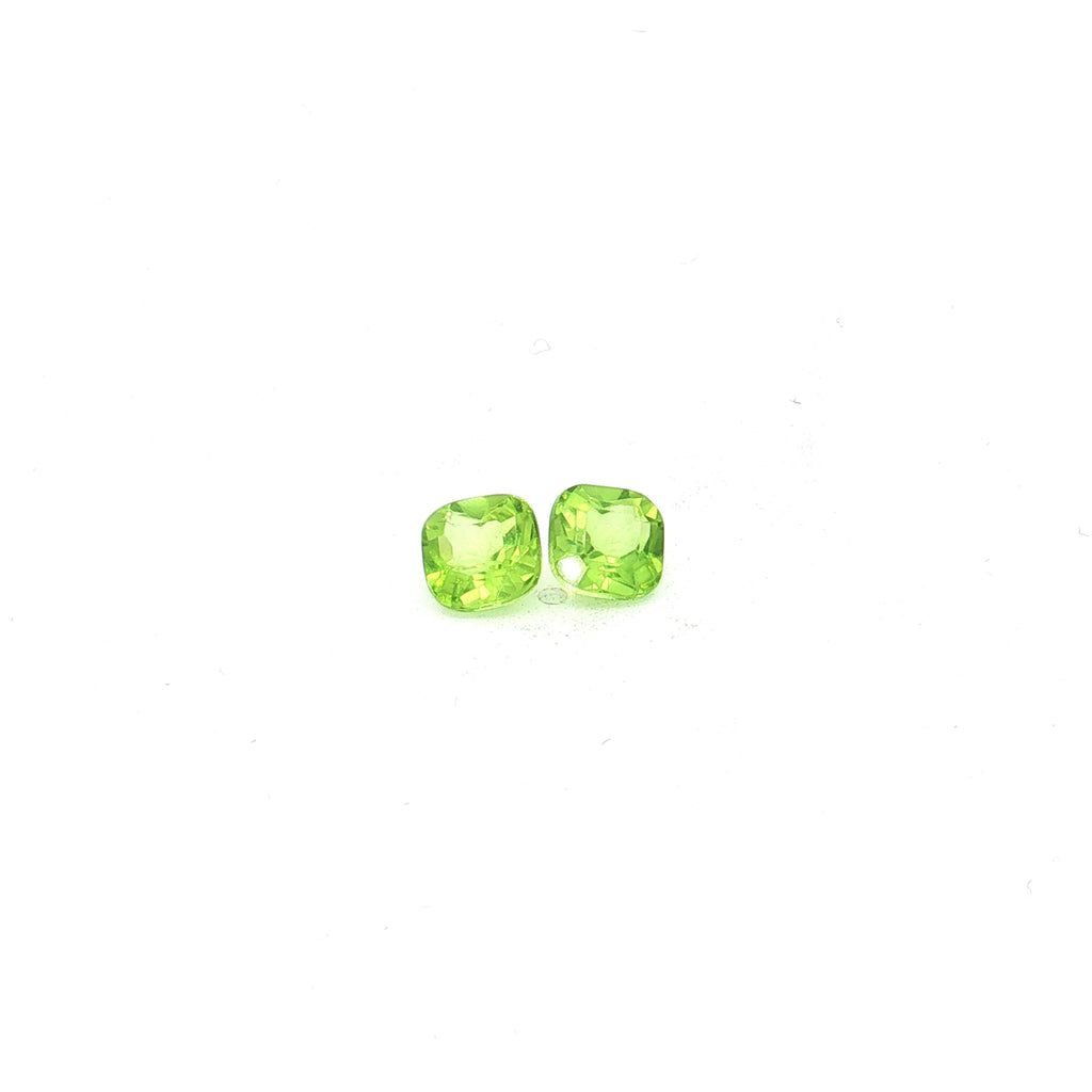 Yellowish Green Peridot Pair UN-0303