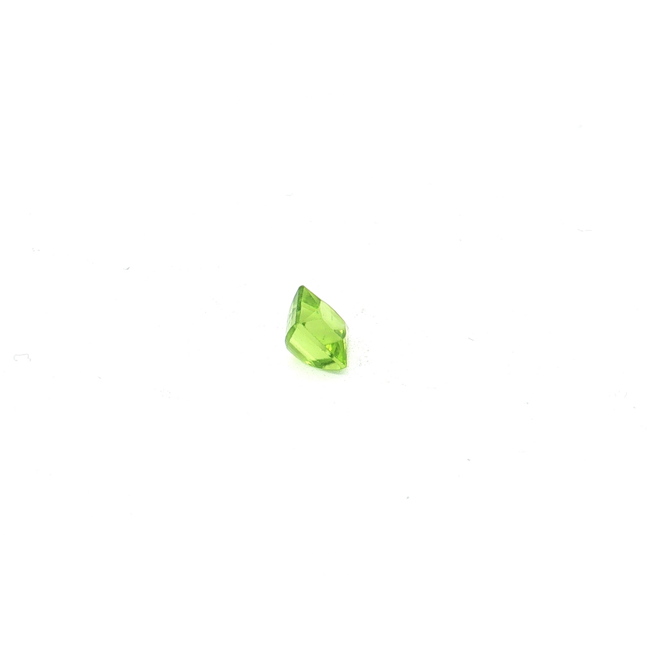 Emerald-Cut Yellowish Green Peridot UN-0304