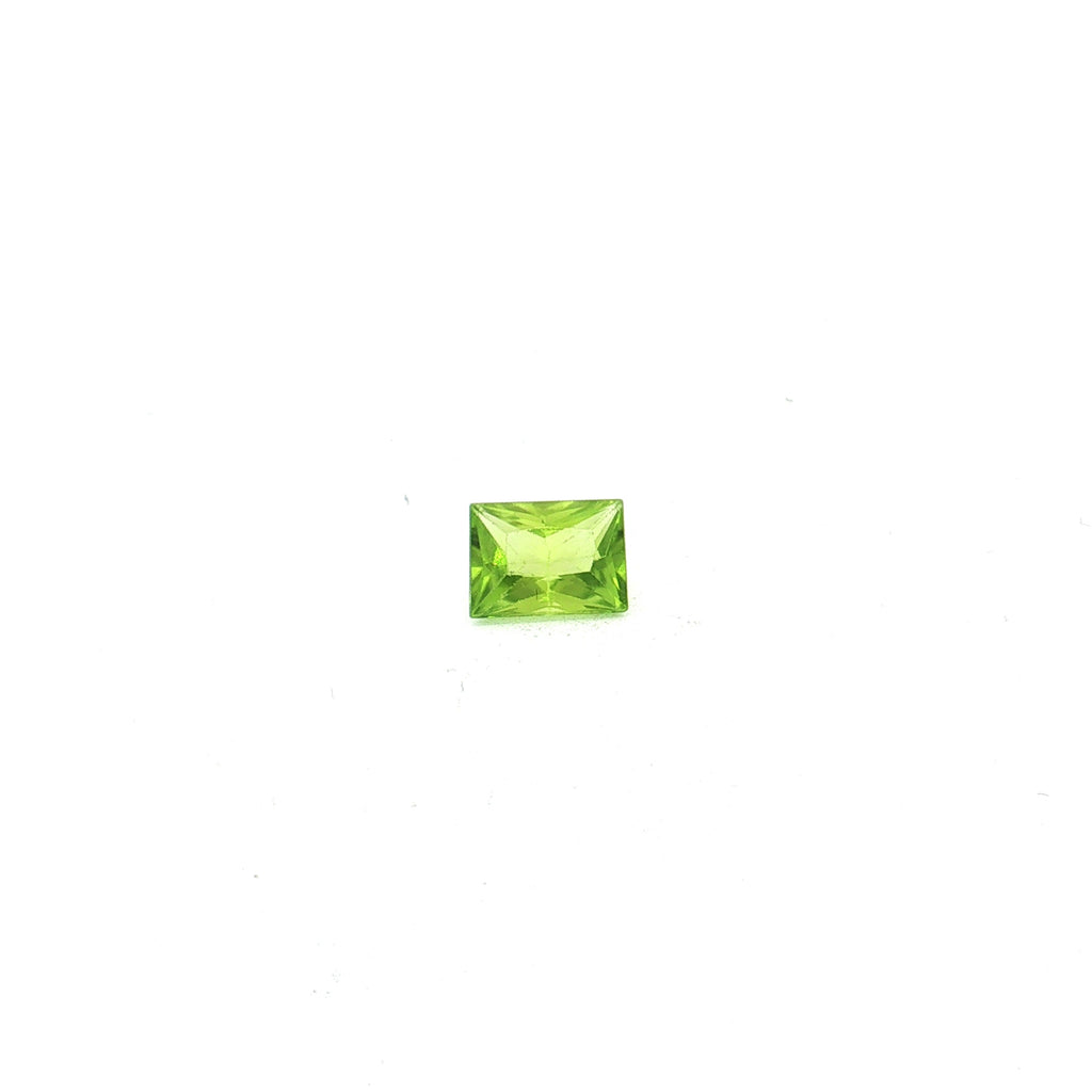 Emerald-Cut Yellowish Green Peridot UN-0311