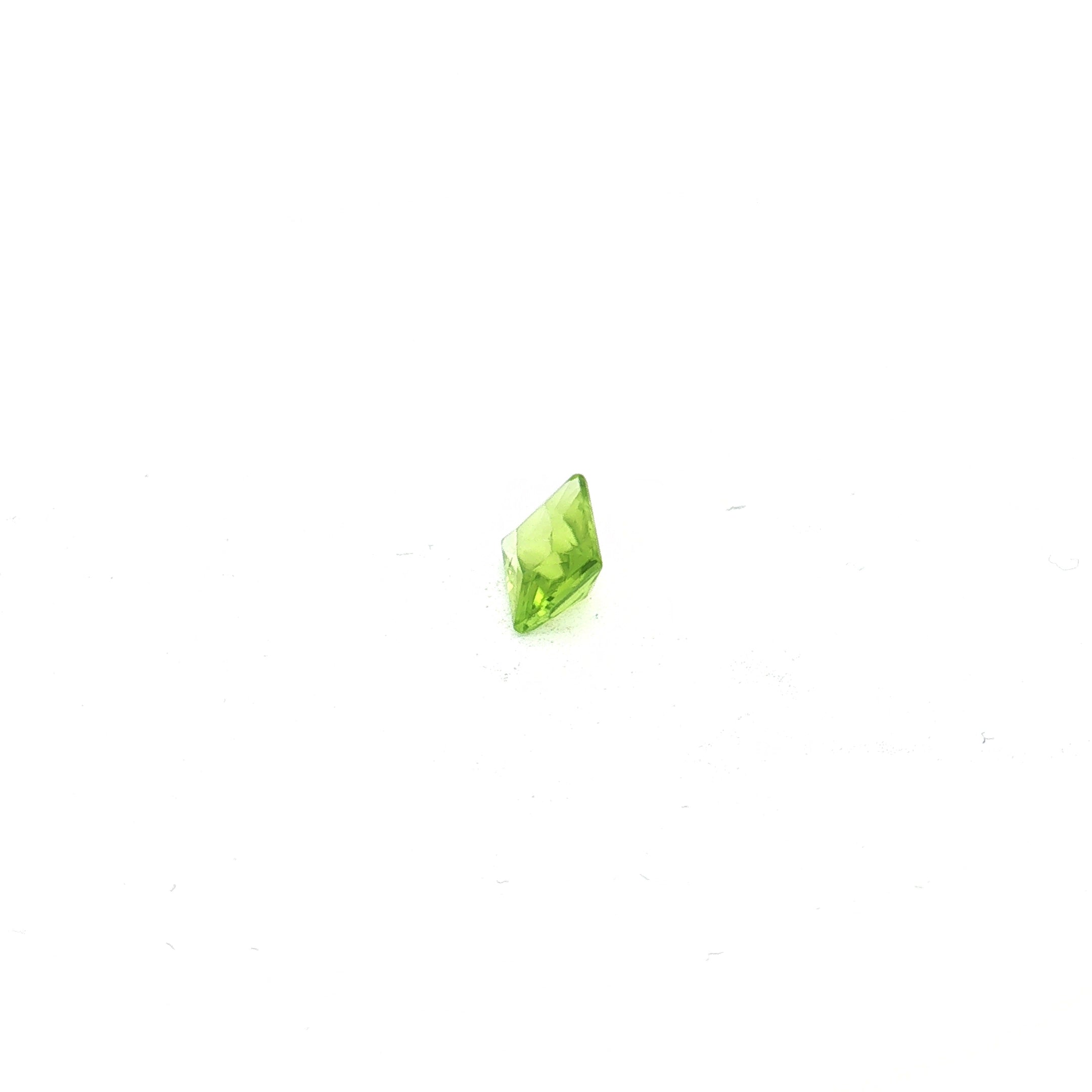 Emerald-Cut Yellowish Green Peridot UN-0311