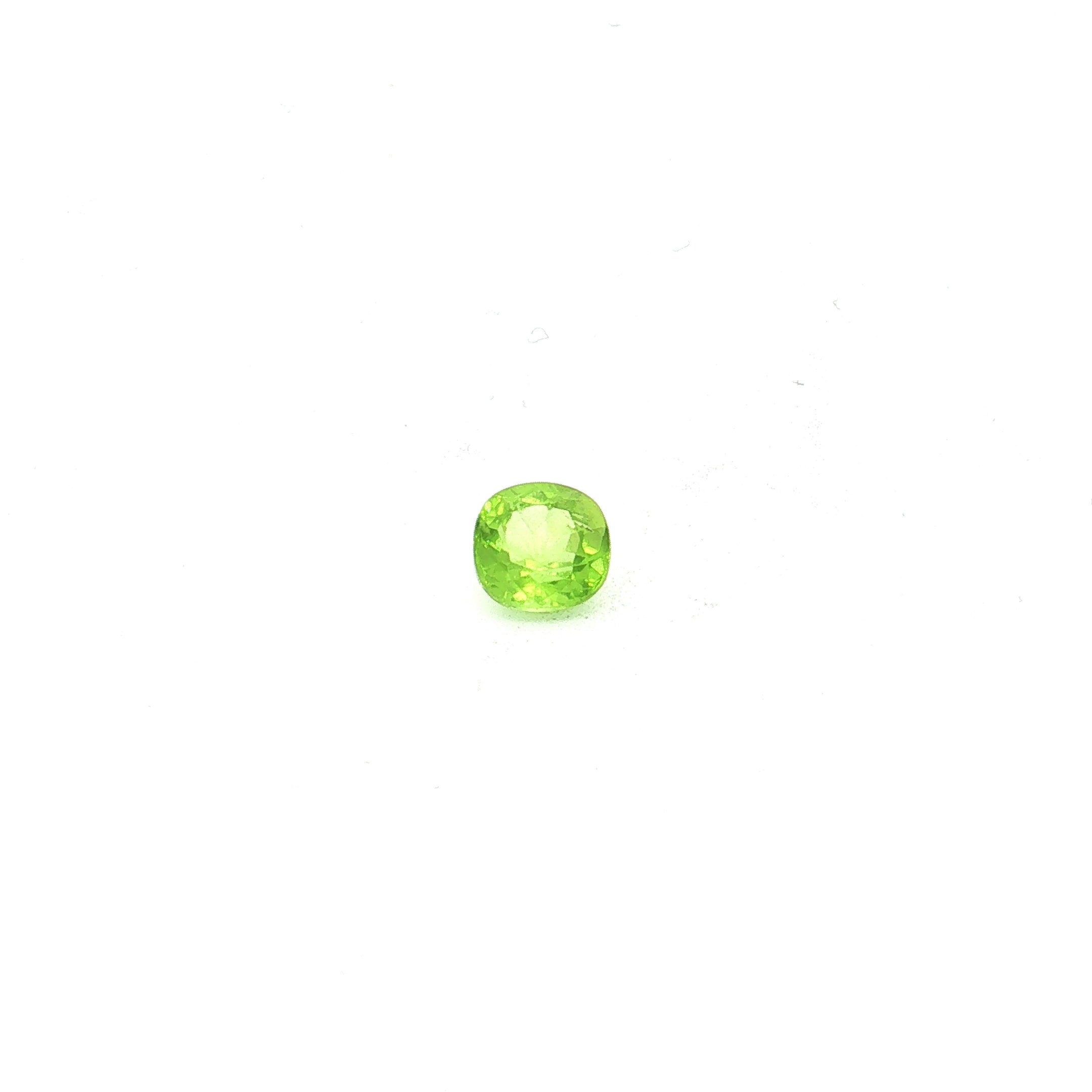 Cushion Yellowish Green Peridot UN-0315