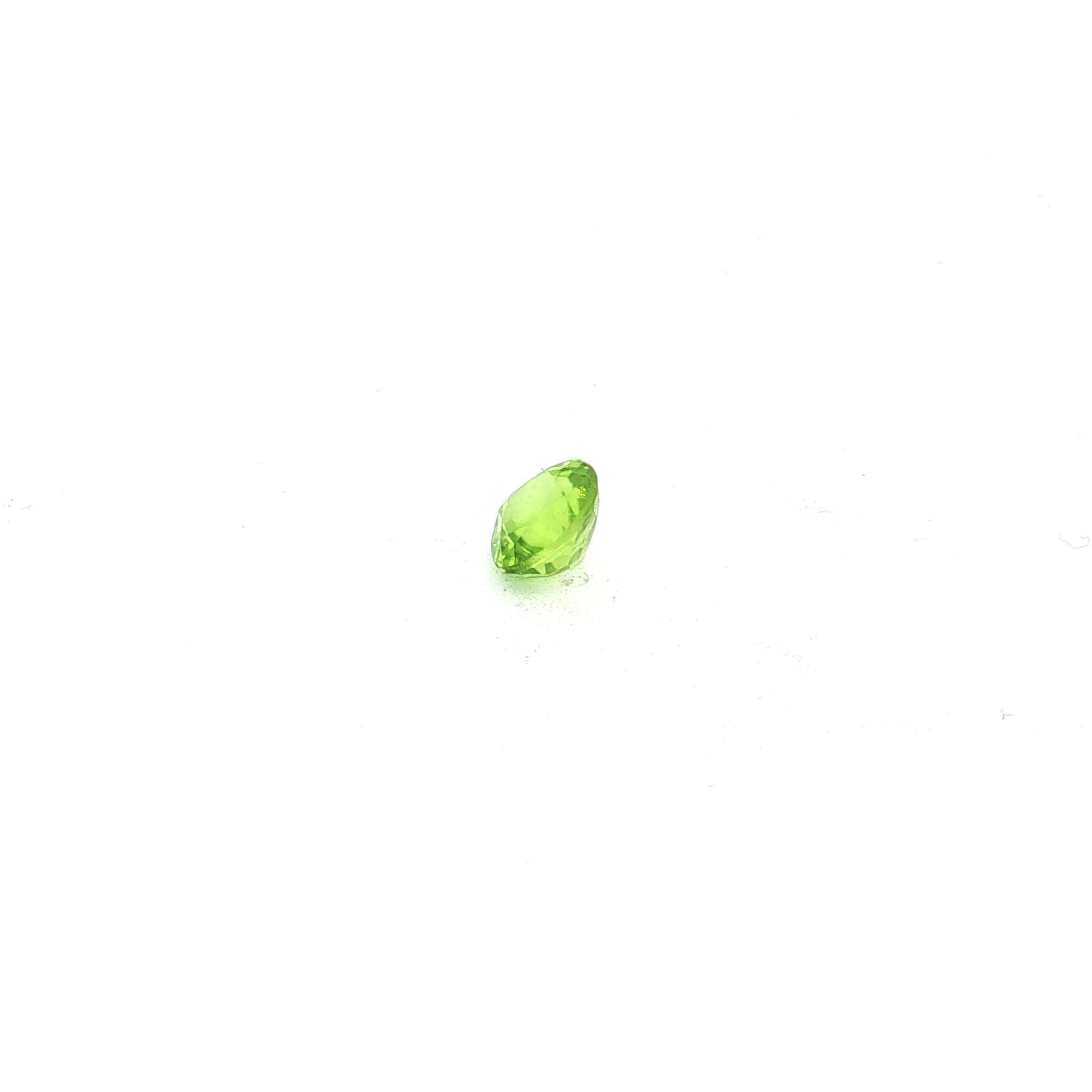 Cushion Yellowish Green Peridot UN-0315