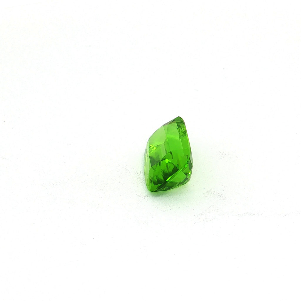 Burmese Yellowish Green Peridot, 11.88 ct — view 2