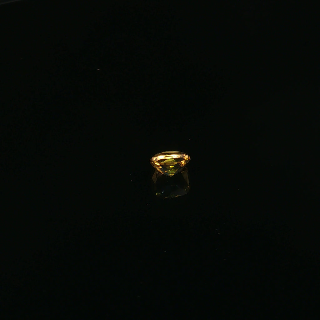 Colour-Change Alexandrite, 1.63 ct — view 3