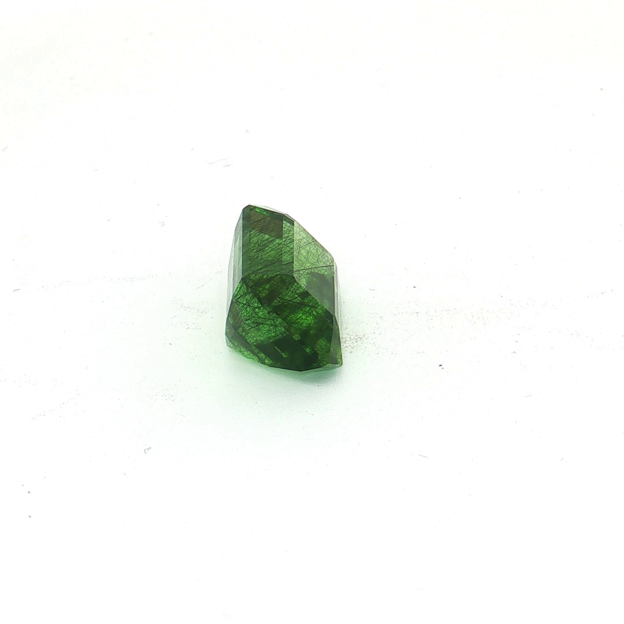 Vivid Green Peridot, 17.99 ct — view 4
