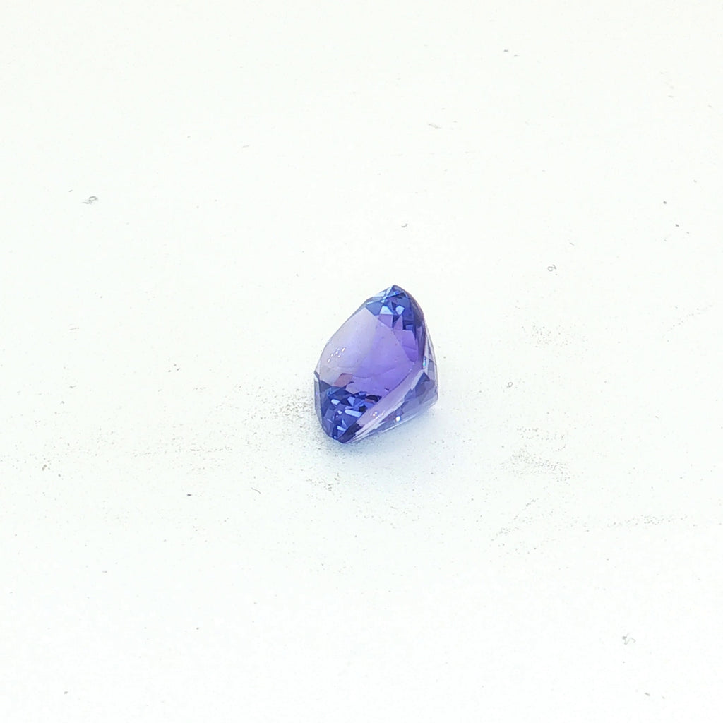 Violetish Blue Tanzanite, 4.38 ct — view 2