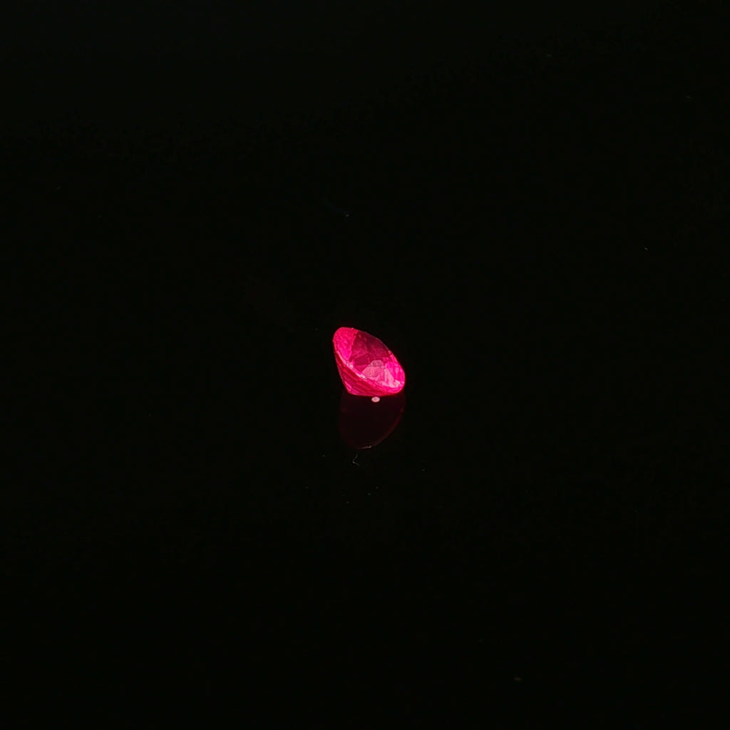 Mahenge Vibrant Pink Spinel, 0.51 ct — view 4