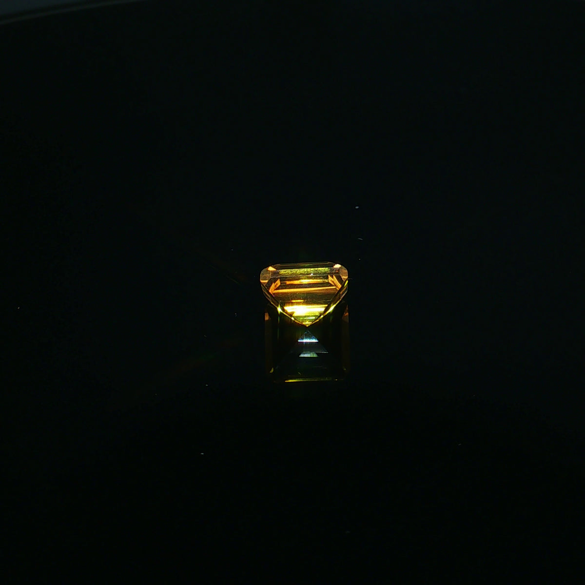Square-Cut Golden Citrine, 2.29 ct — view 3