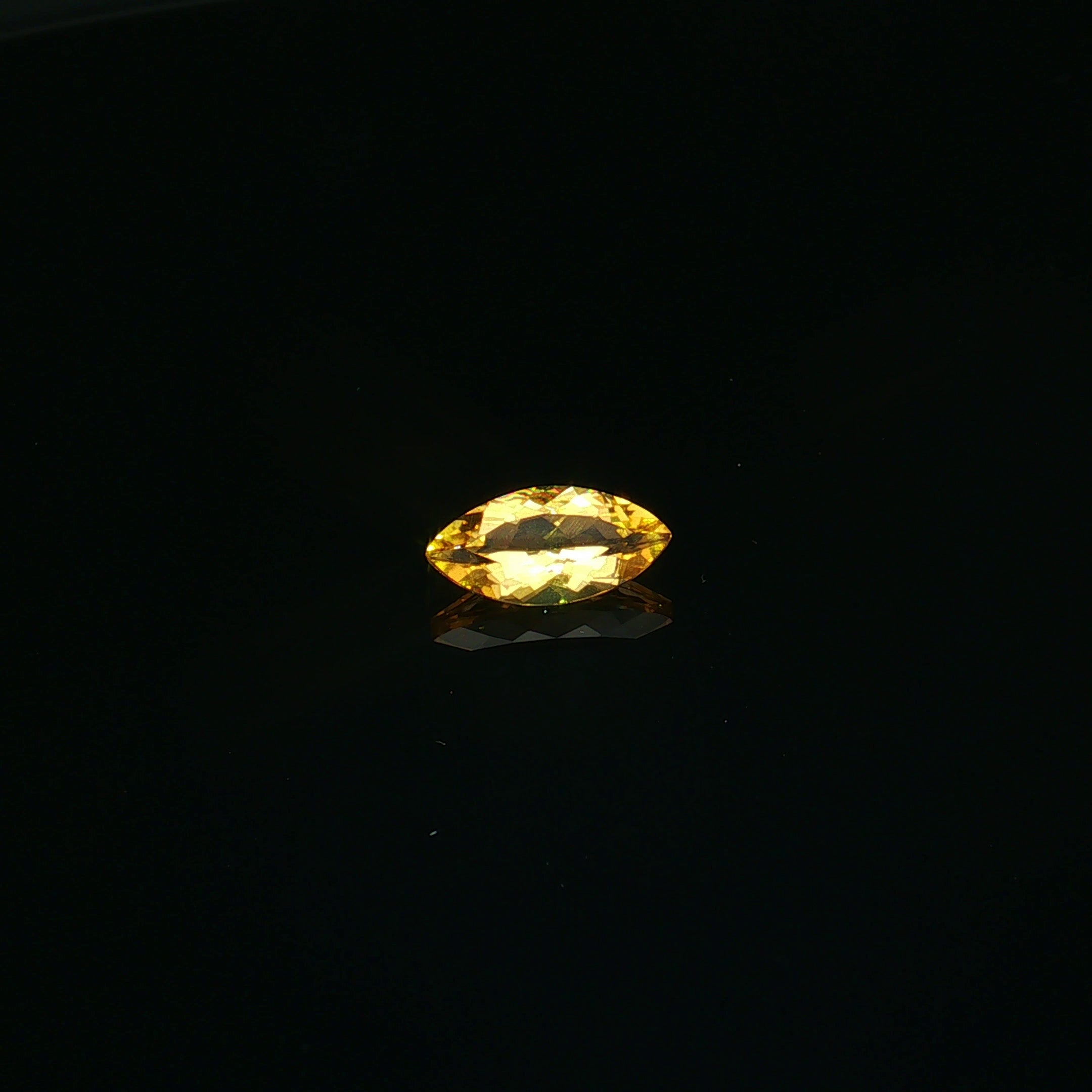 Marquise-Cut Golden Citrine, 1.5 ct, Marquise · Brilliant