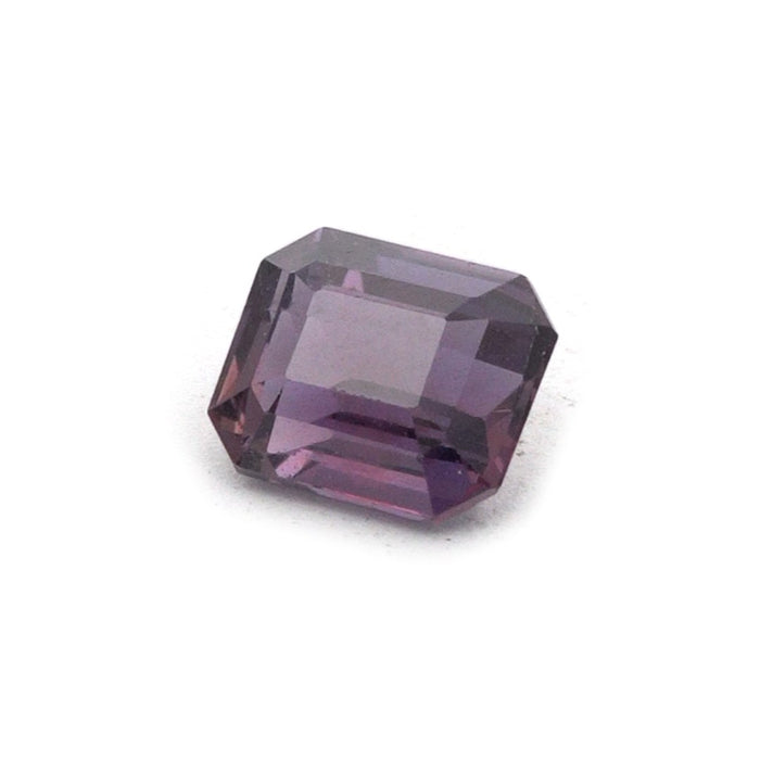Colour-Change Sapphire · 1.24 ct