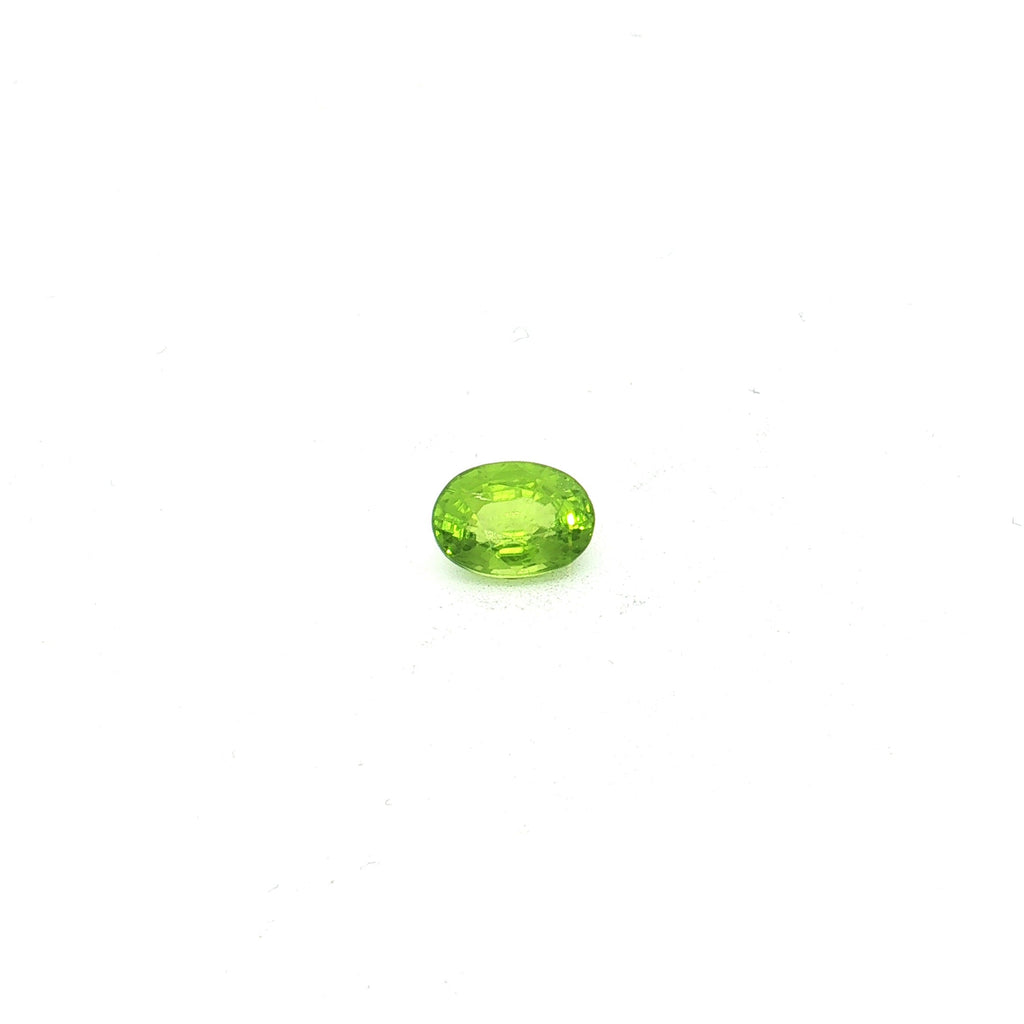 Oval Yellowish Green Peridot UN-0292 — 360° video