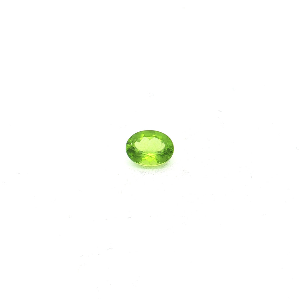 Oval Yellowish Green Peridot UN-0296 — 360° video