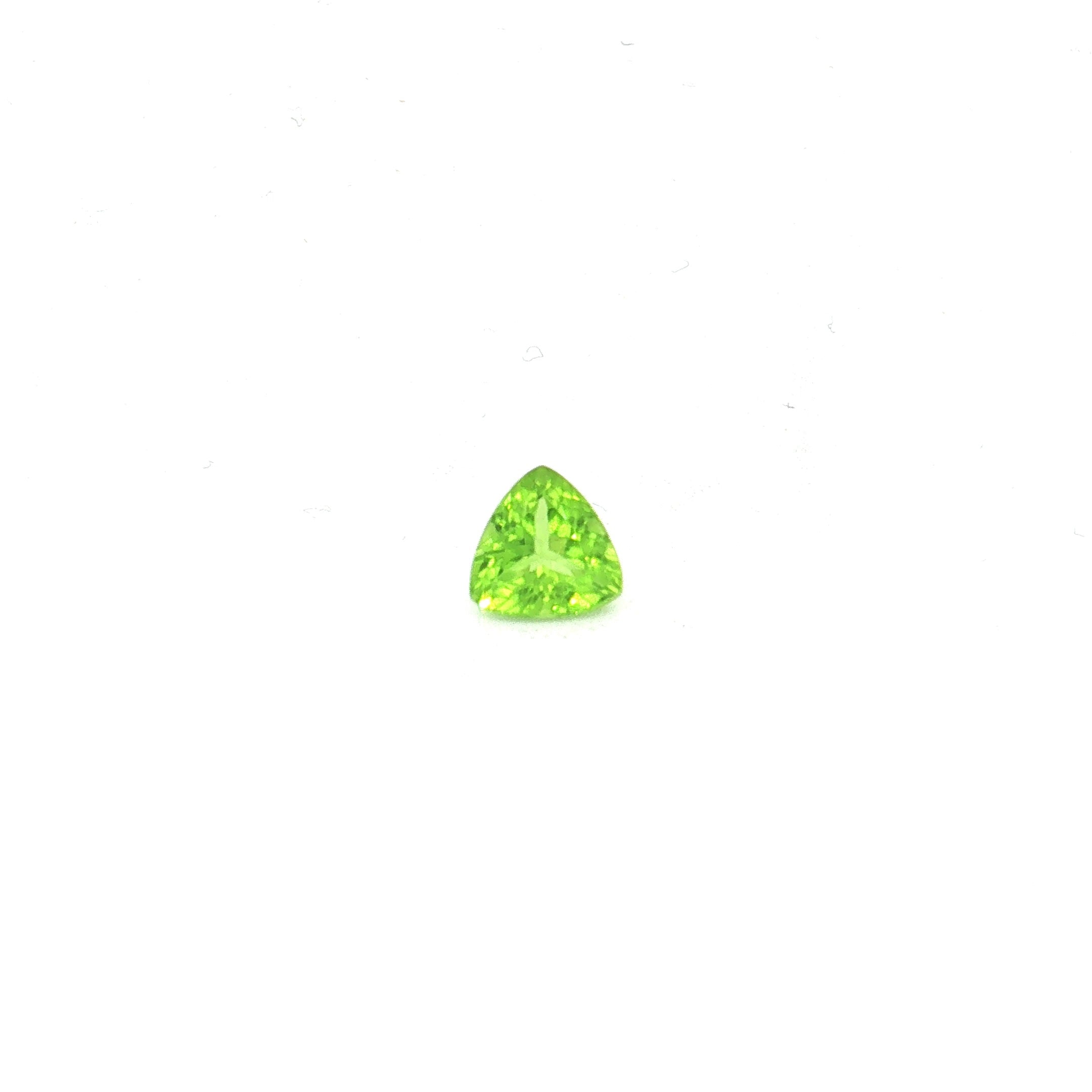 Trillion Yellowish Green Peridot UN-0307 — 360° video