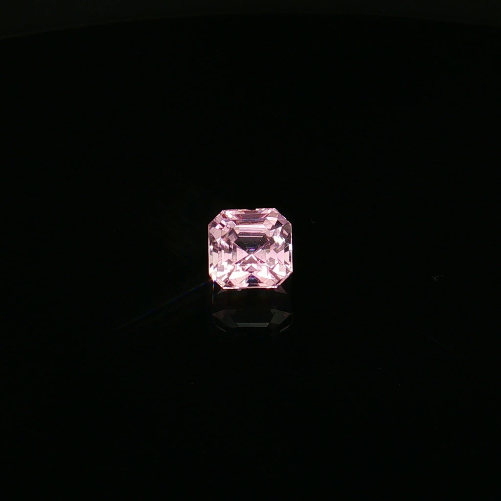 Pink Imperial Topaz, 4.94 ct — video