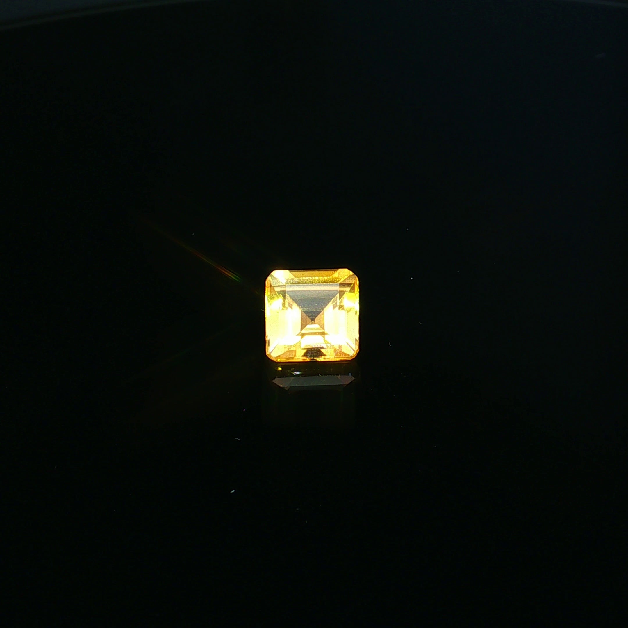 Square-Cut Golden Citrine, 2.29 ct — video