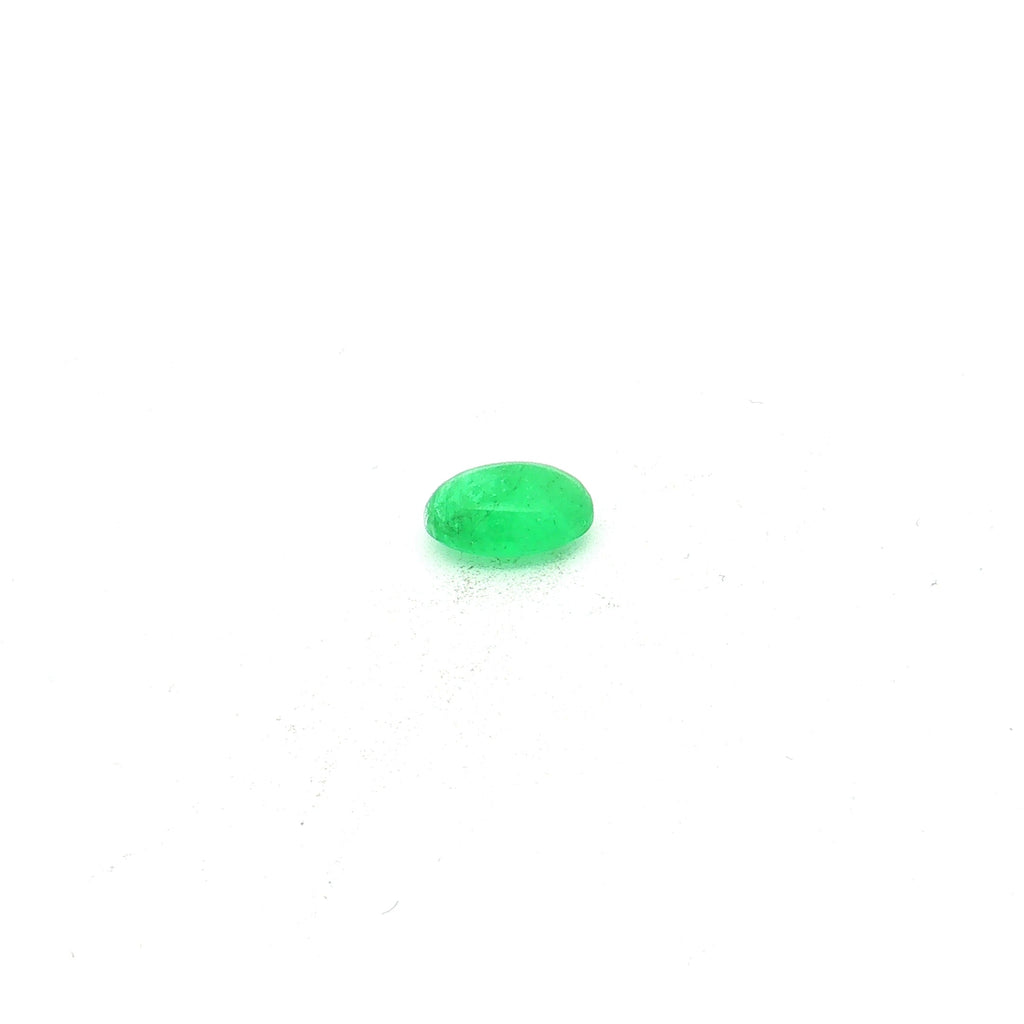 Emerald Cabochon, 2.18 ct — video