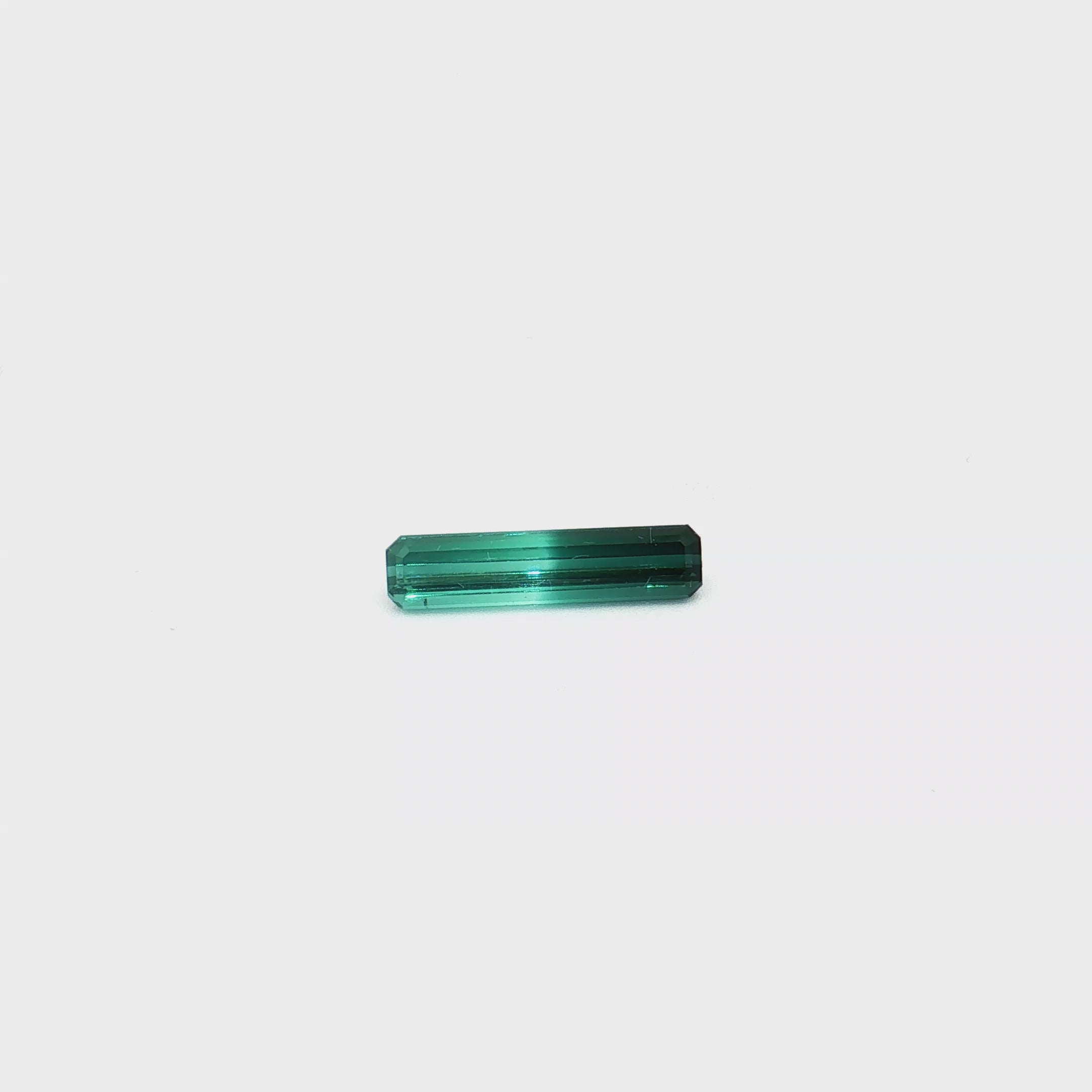 UN-0102 360